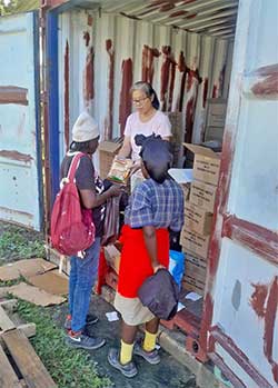 USE-Distributing-Food.jpg