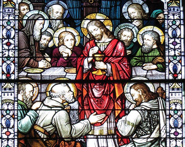 Witraż w Kościele w Techny przedstawiający ustanowienie Eucharystii Witraż w Kościele w Techny przedstawiający ustanowienie Eucharystii