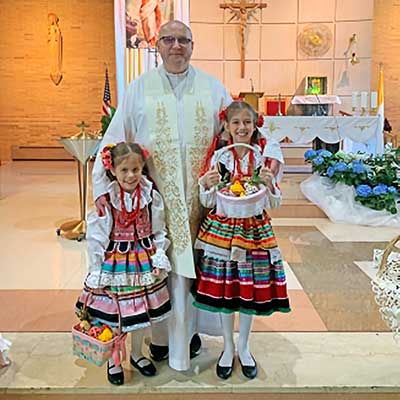 Father-Marcin-with-Children_SM.jpg