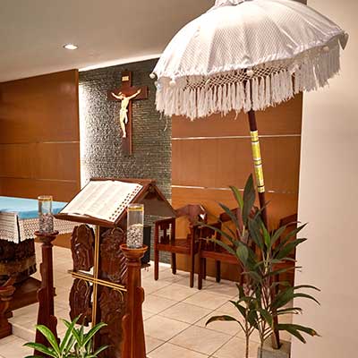 Altar-SM.jpg