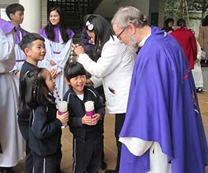 Fr Dan Bauer in Taiwan.jpg